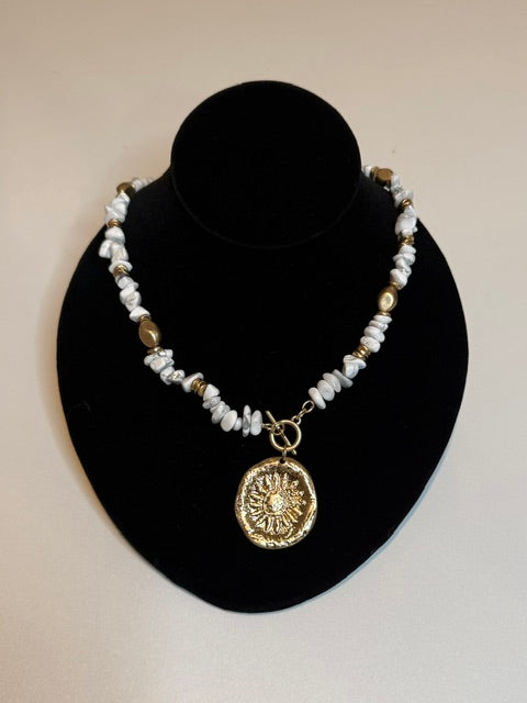 White and Gold Front Clasp Necklace with Sunflower Pendant