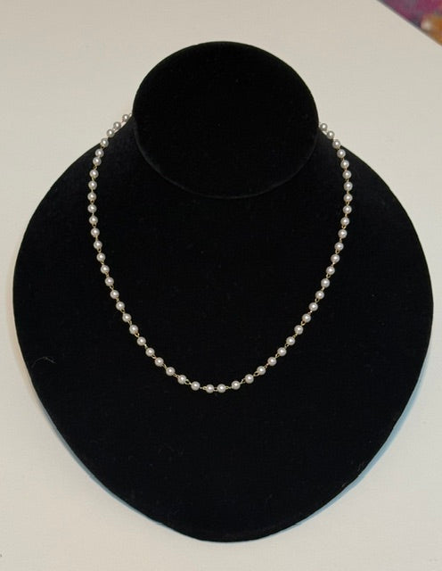 Gold and pearl necklace